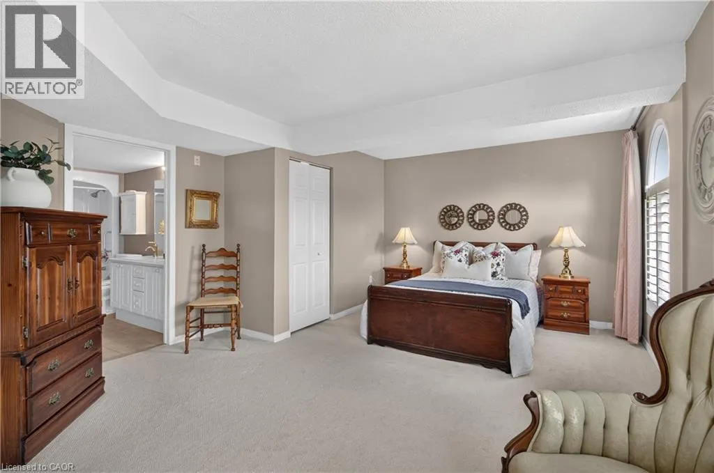 216 W PLAINS Road Unit# B404 #B404