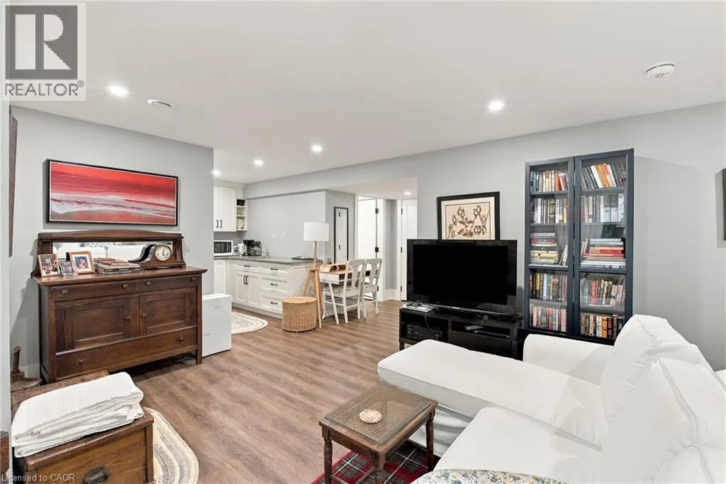 11 WILBERFORCE Avenue