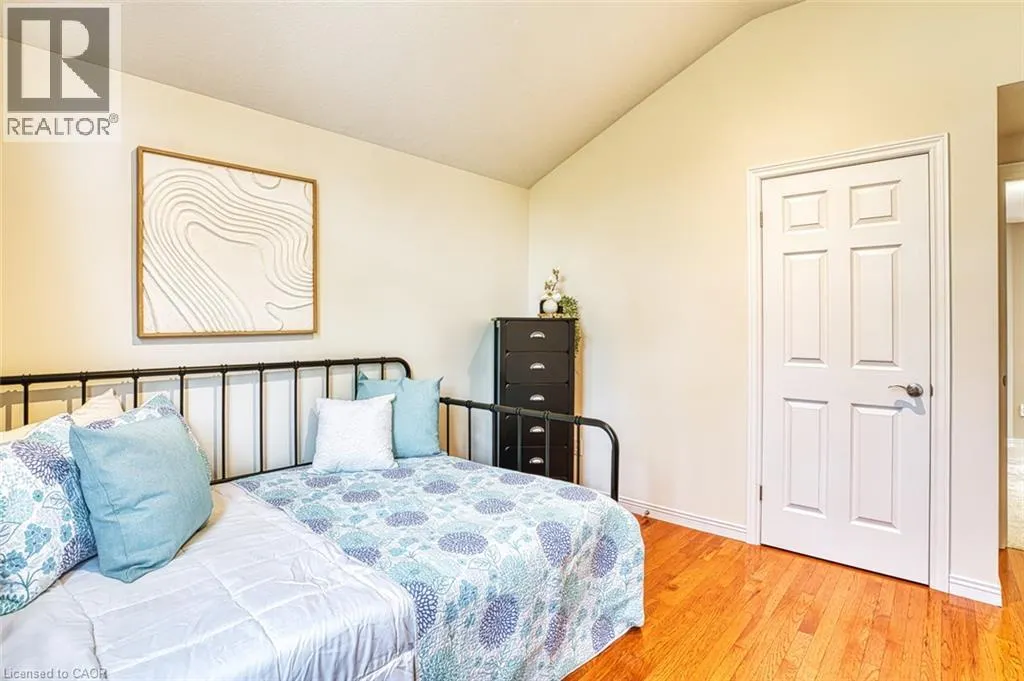 148 CAROLINIAN Lane