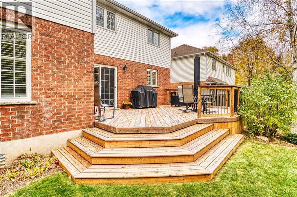 148 CAROLINIAN Lane