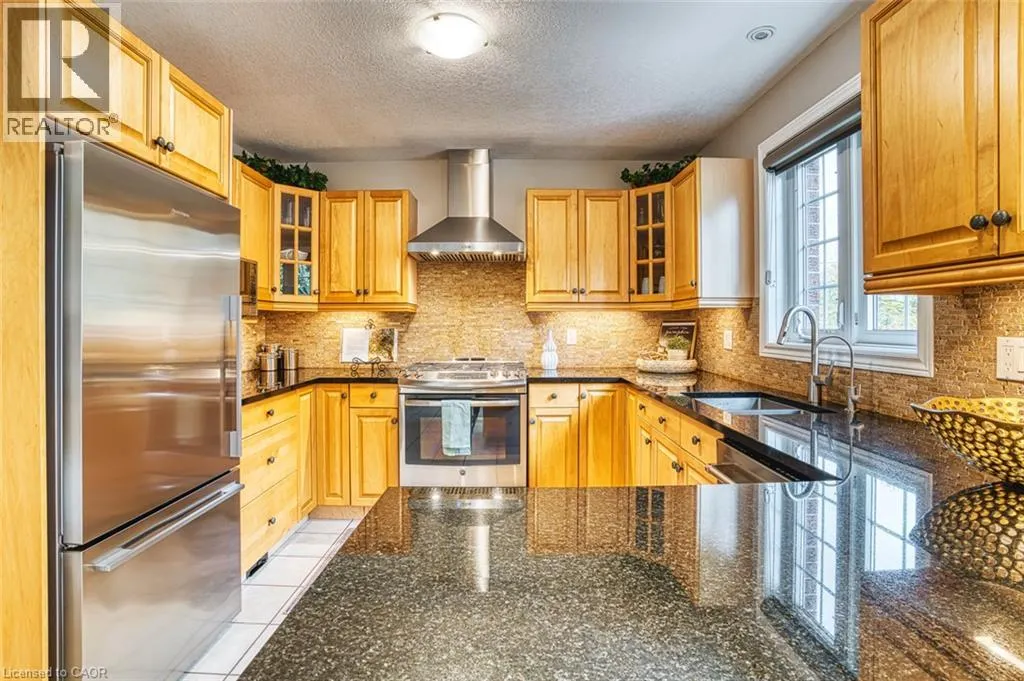 148 CAROLINIAN Lane
