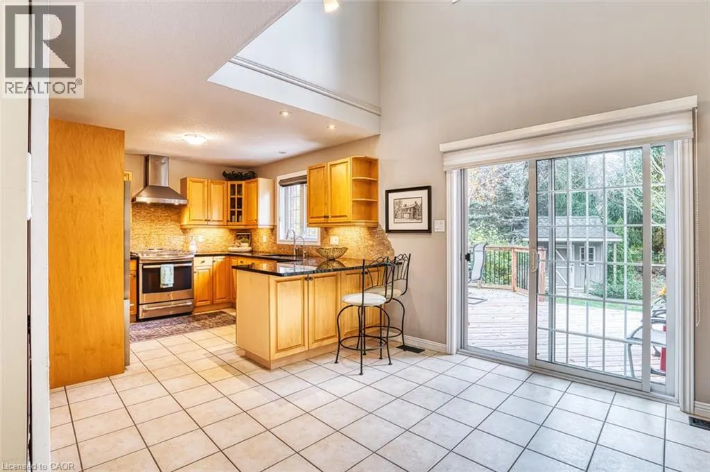 148 CAROLINIAN Lane