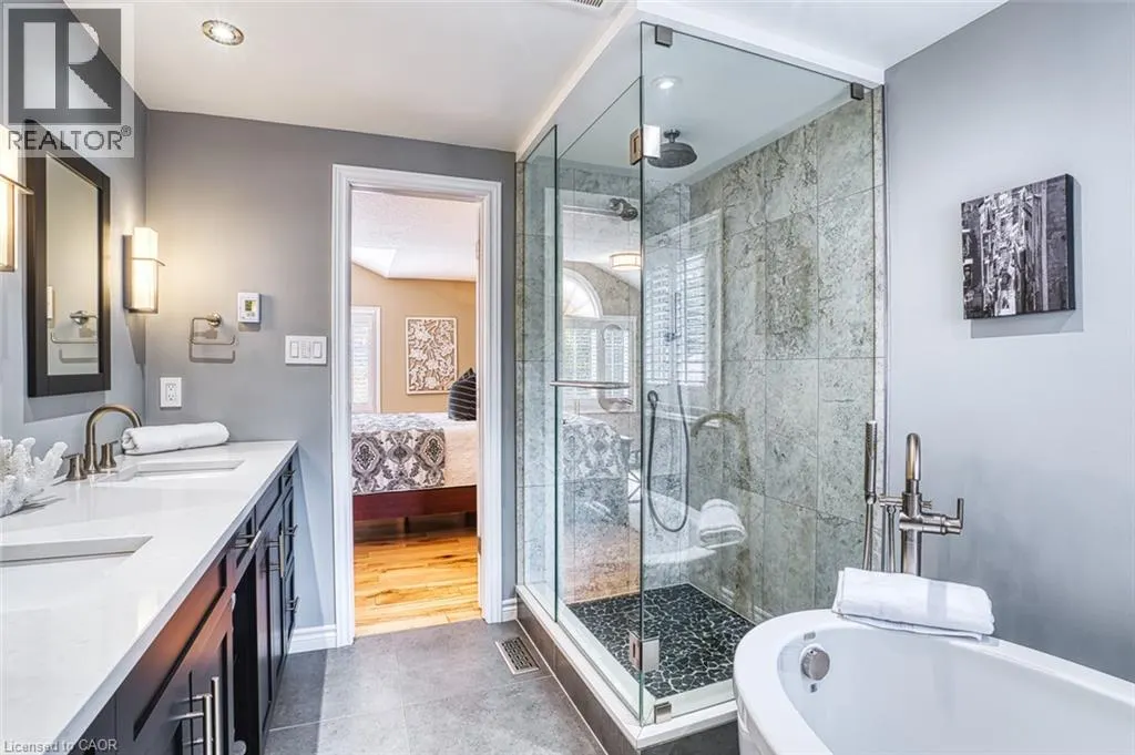 148 CAROLINIAN Lane
