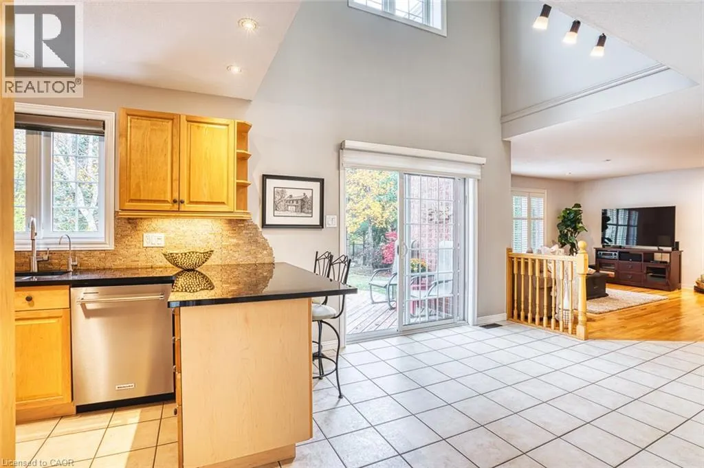 148 CAROLINIAN Lane