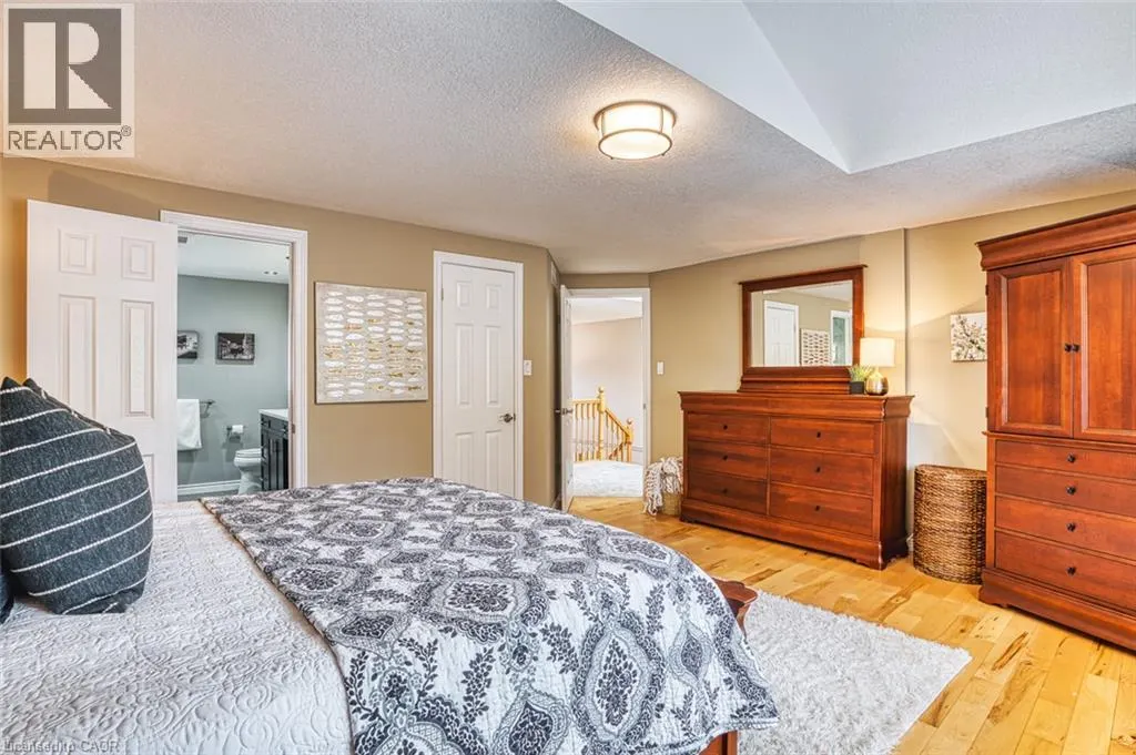 148 CAROLINIAN Lane