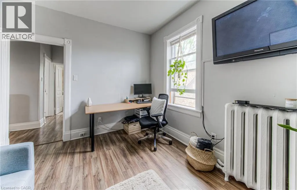 404 DUKE Street W Unit# Upper #Upper