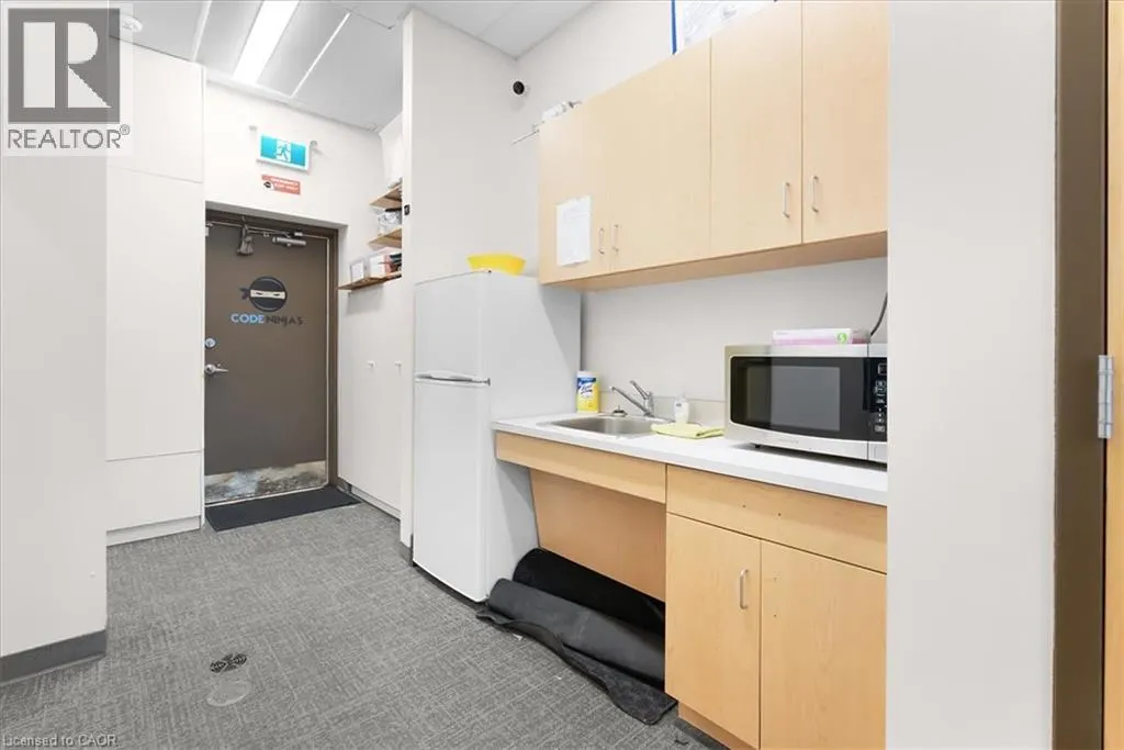 450 COLUMBIA Street W Unit# 3 #3