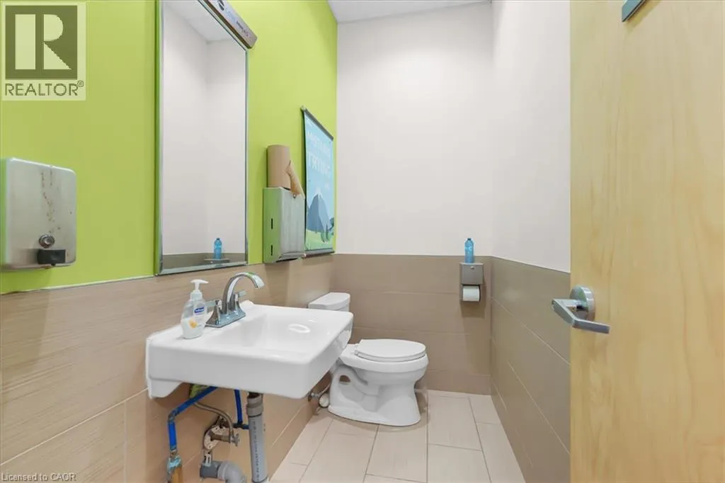 450 COLUMBIA Street W Unit# 3 #3