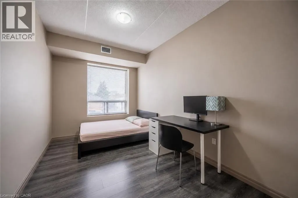 8 HICKORY Street W Unit# 404 #404
