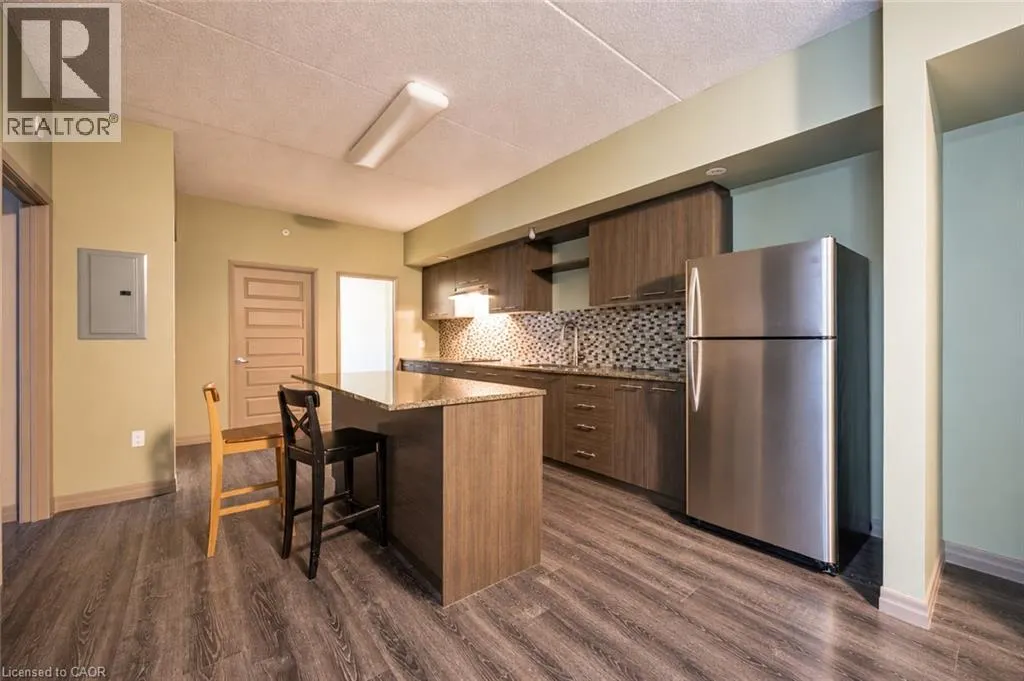 8 HICKORY Street W Unit# 404 #404