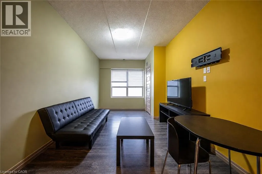 8 HICKORY Street W Unit# 404 #404