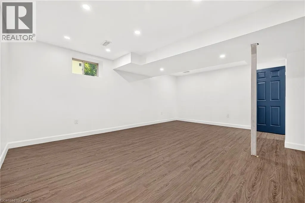 468 DOON SOUTH Drive Unit# 15 #15