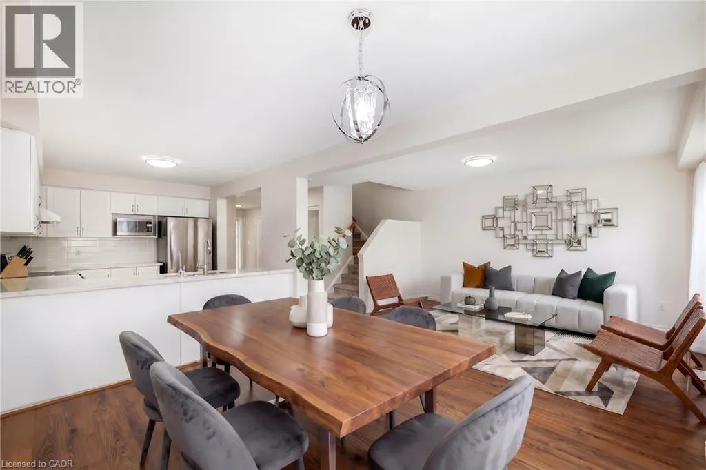 468 DOON SOUTH Drive Unit# 15 #15