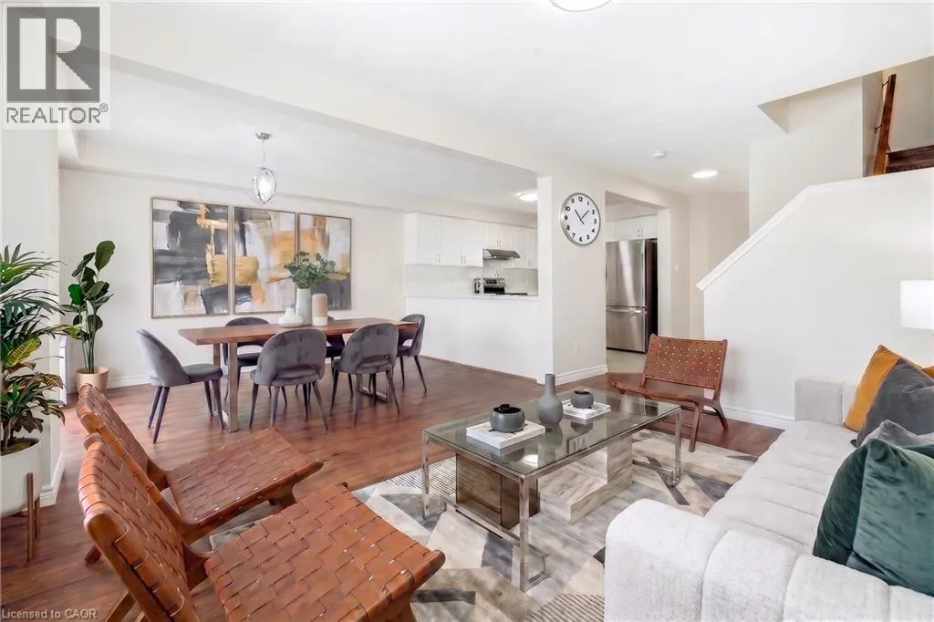 468 DOON SOUTH Drive Unit# 15 #15