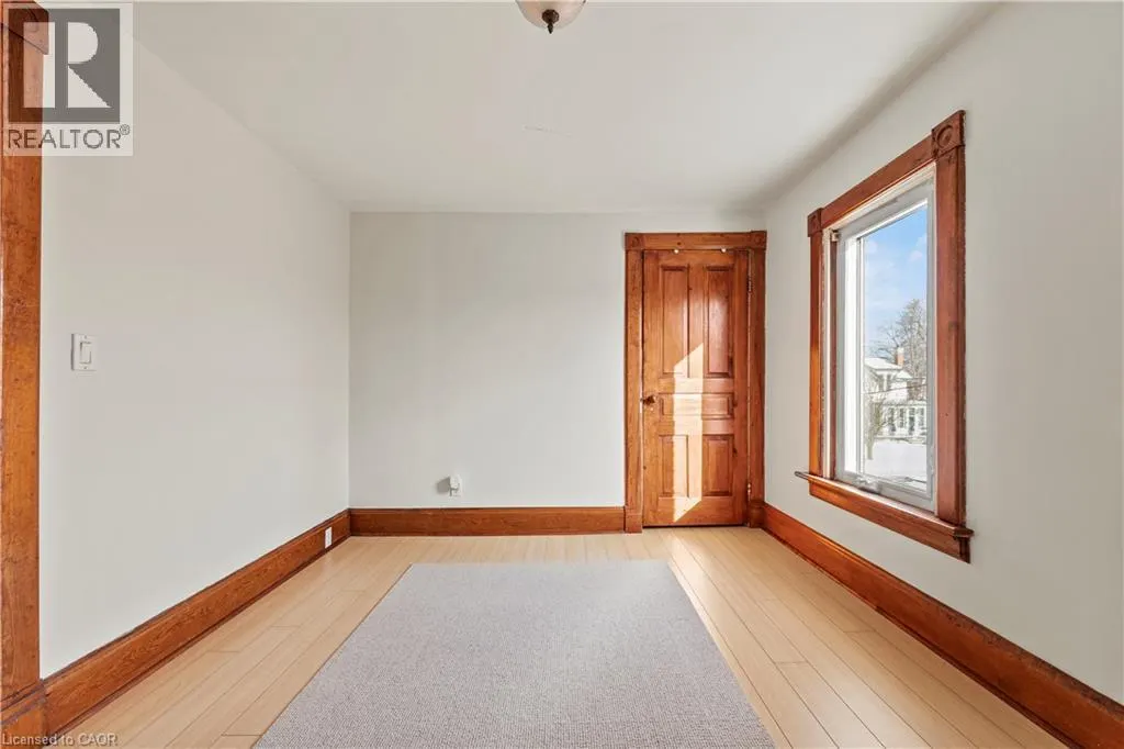 33 RICH Avenue Unit# Upper #Upper