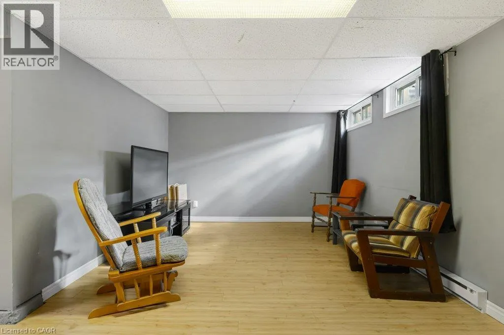 320 TRAYNOR Avenue Unit# 1 #1