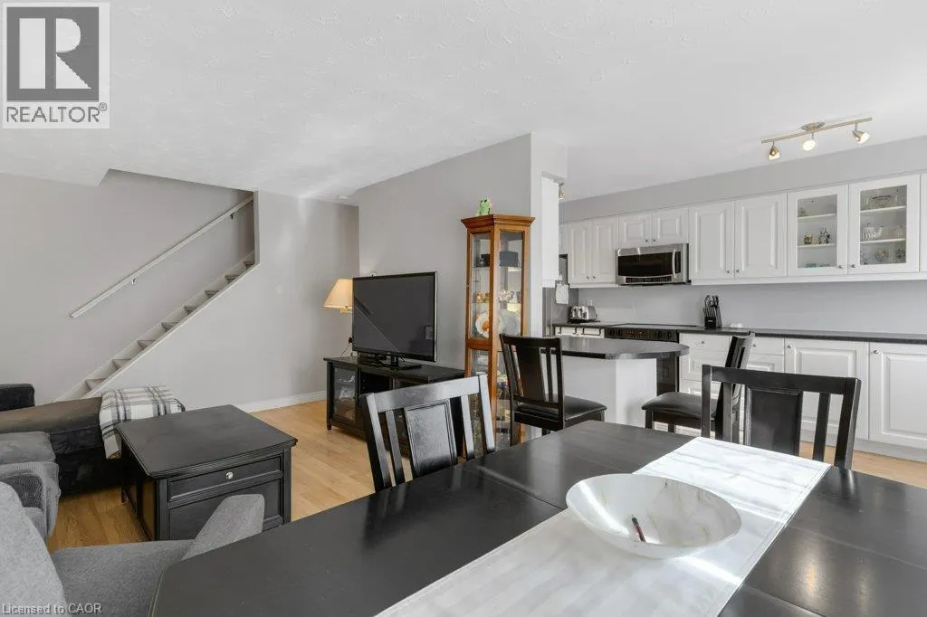 320 TRAYNOR Avenue Unit# 1 #1