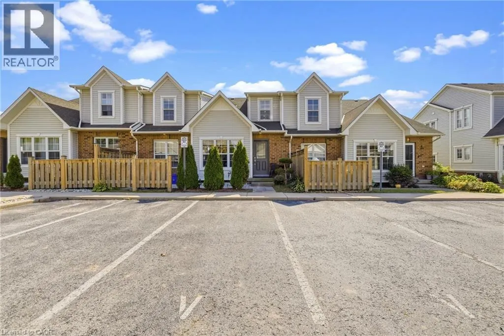 1085 HARROGATE Drive Unit# 5 #5