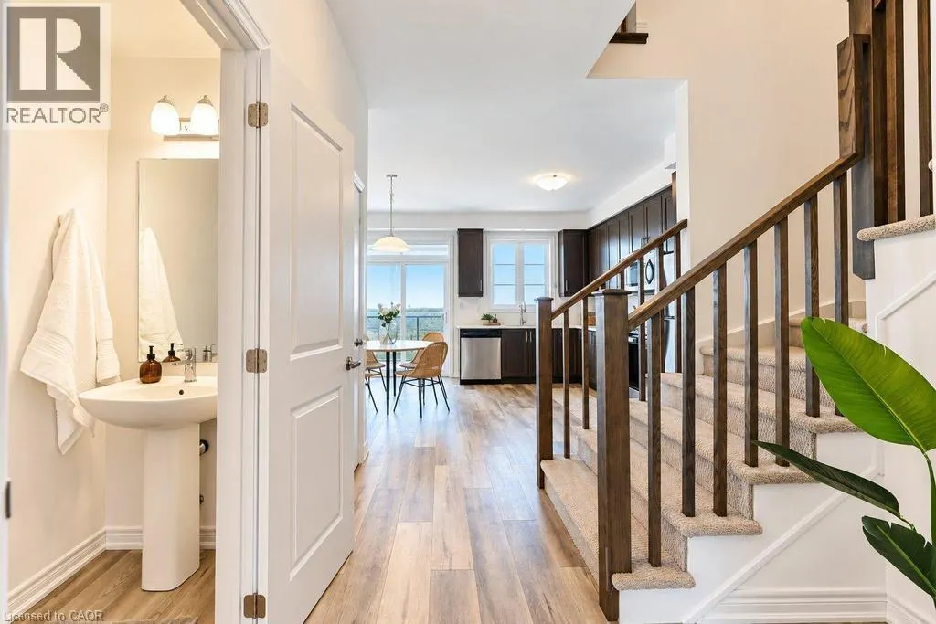 120 COURT Drive Unit# 29 #29