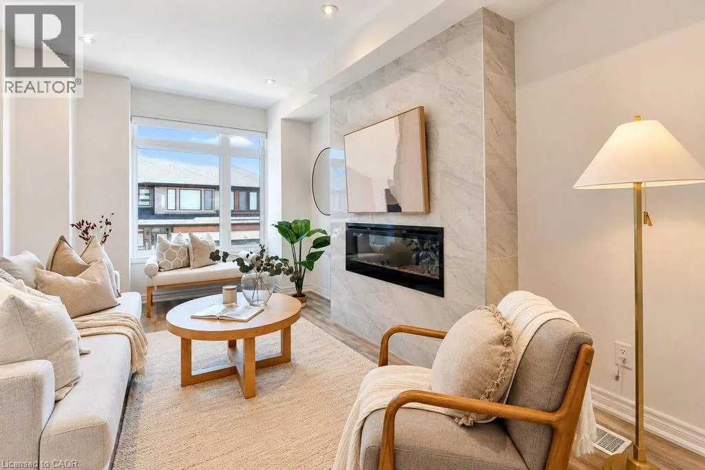 120 COURT Drive Unit# 29 #29