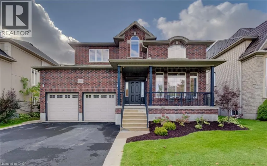 102 SCHWEITZER Crescent