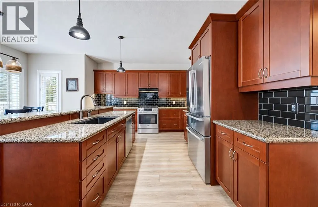 102 SCHWEITZER Crescent