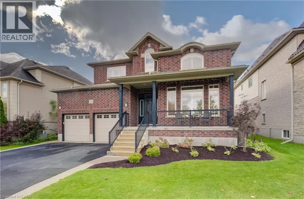 102 SCHWEITZER Crescent