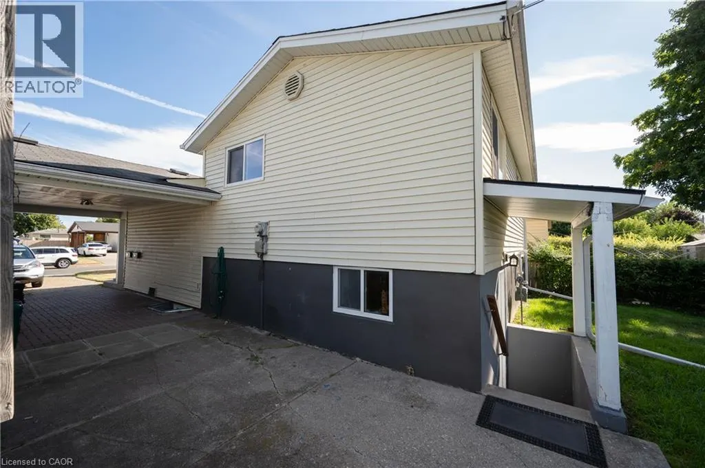 66 BELWOOD Crescent