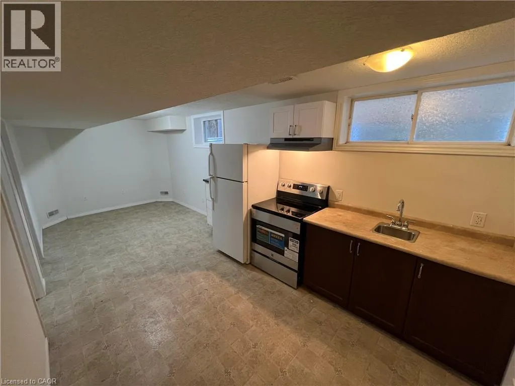 14 IRON GATE Street Unit# LOWER #LOWER