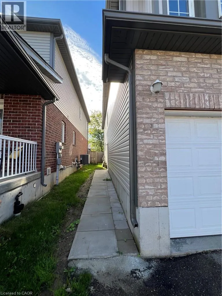 14 IRON GATE Street Unit# LOWER #LOWER