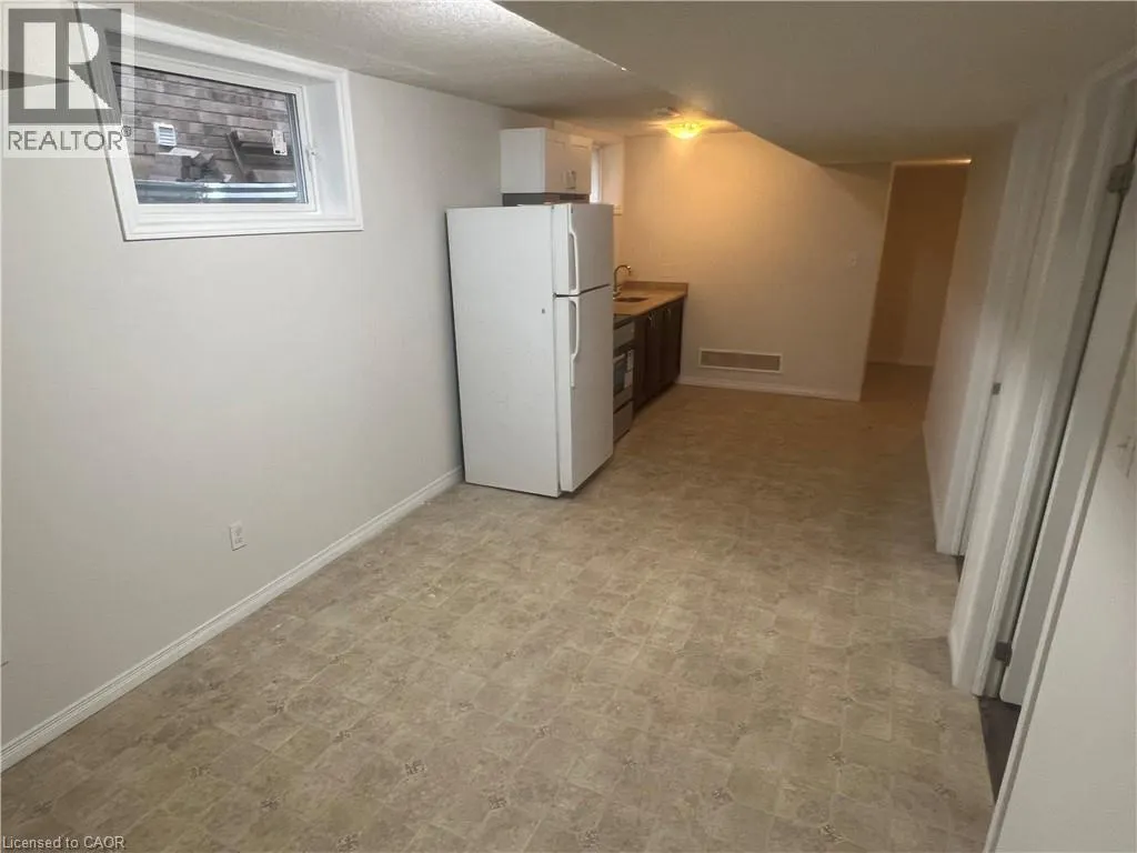 14 IRON GATE Street Unit# LOWER #LOWER