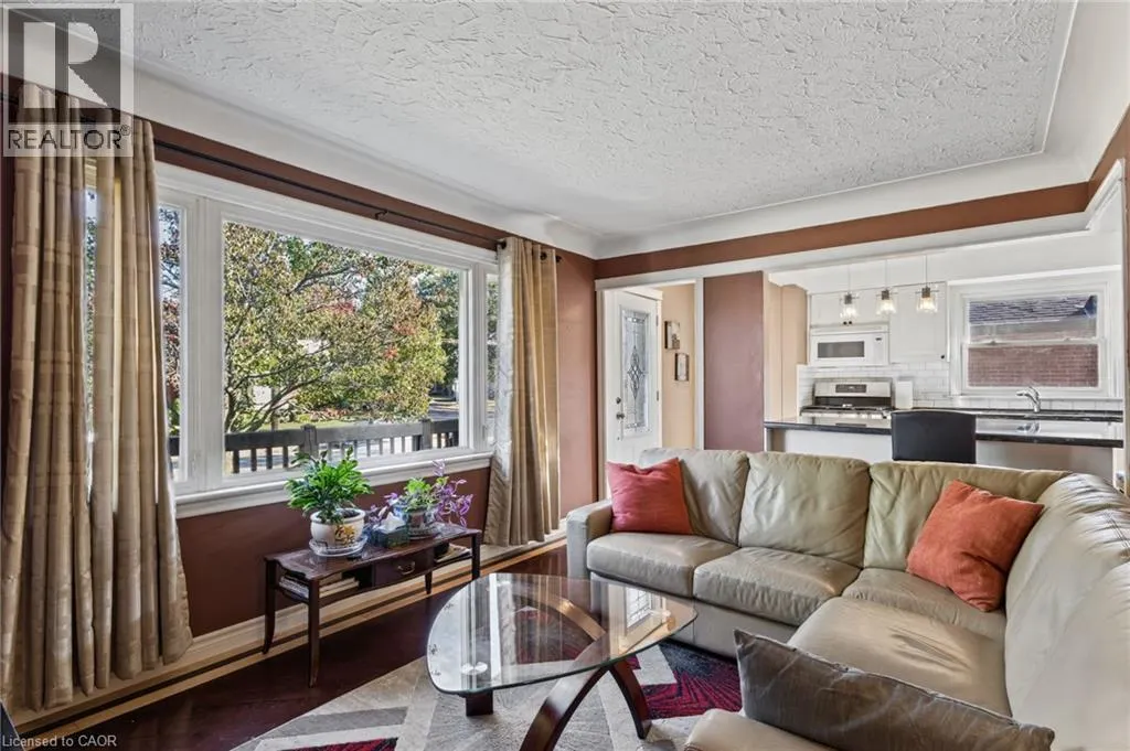 366 EAST 17TH Street
