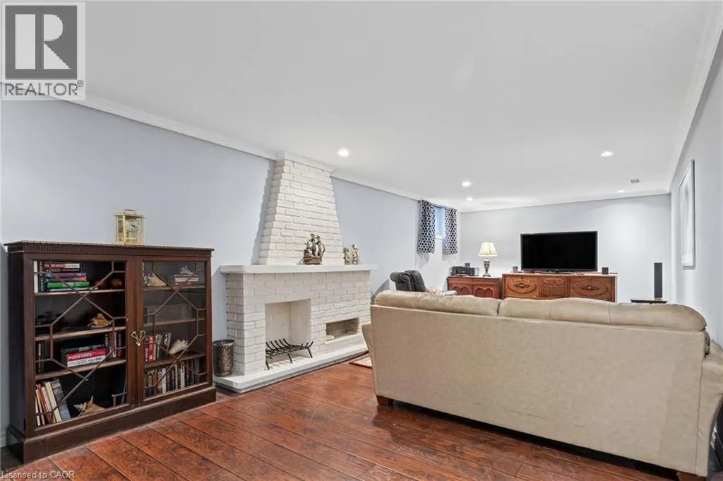 366 EAST 17TH Street