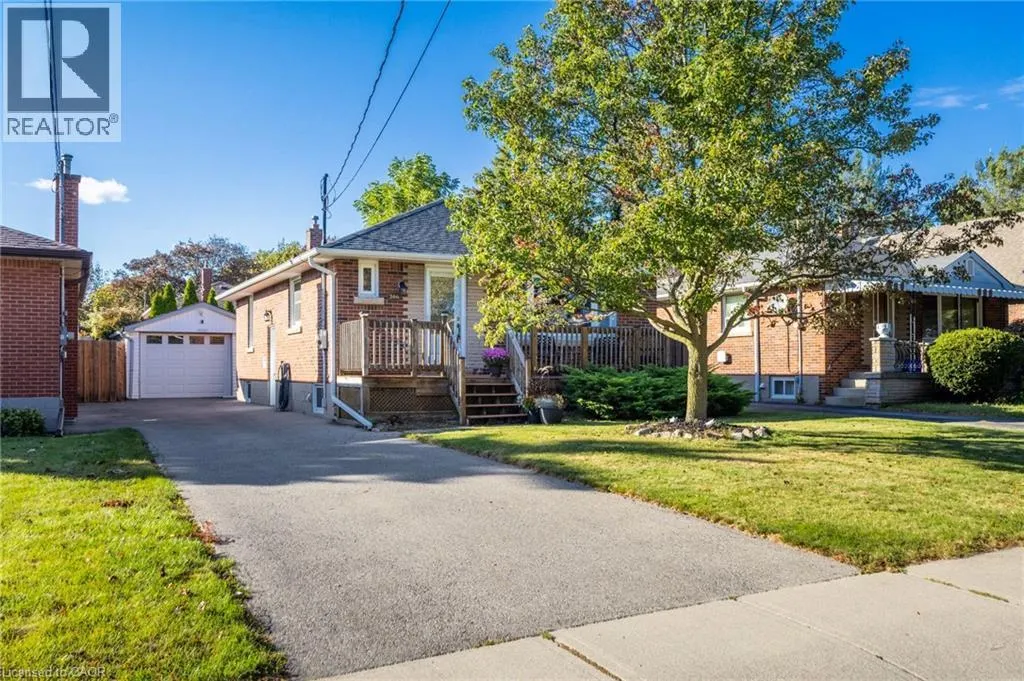 366 EAST 17TH Street