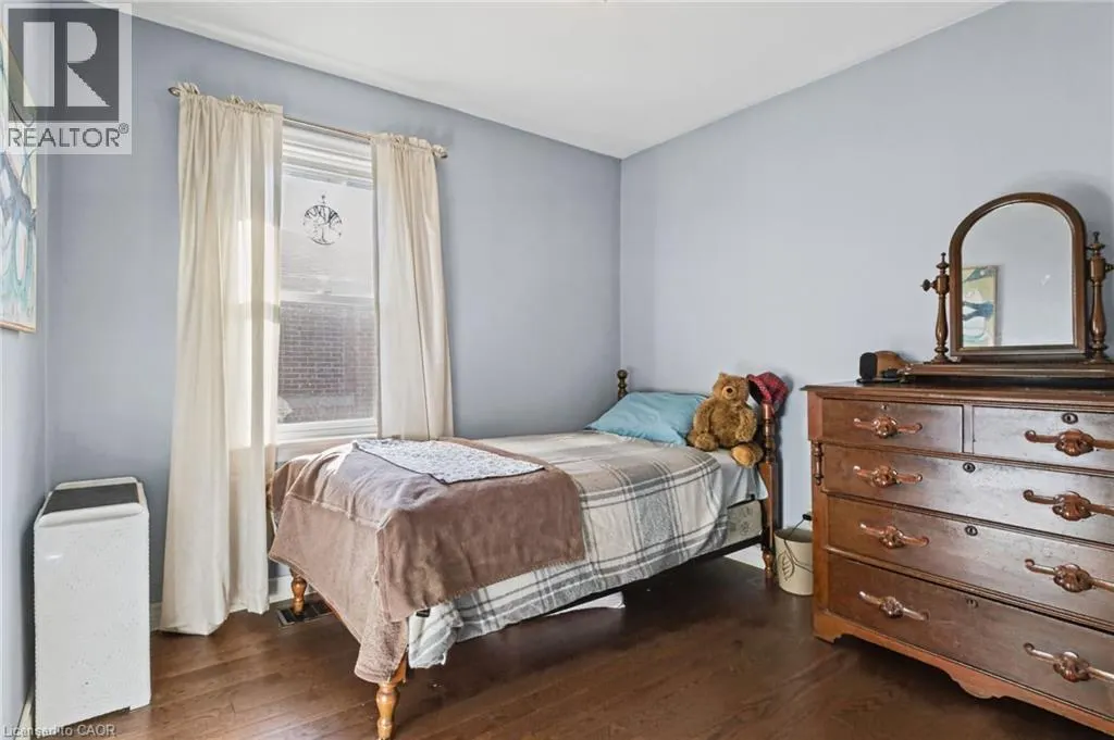 366 EAST 17TH Street