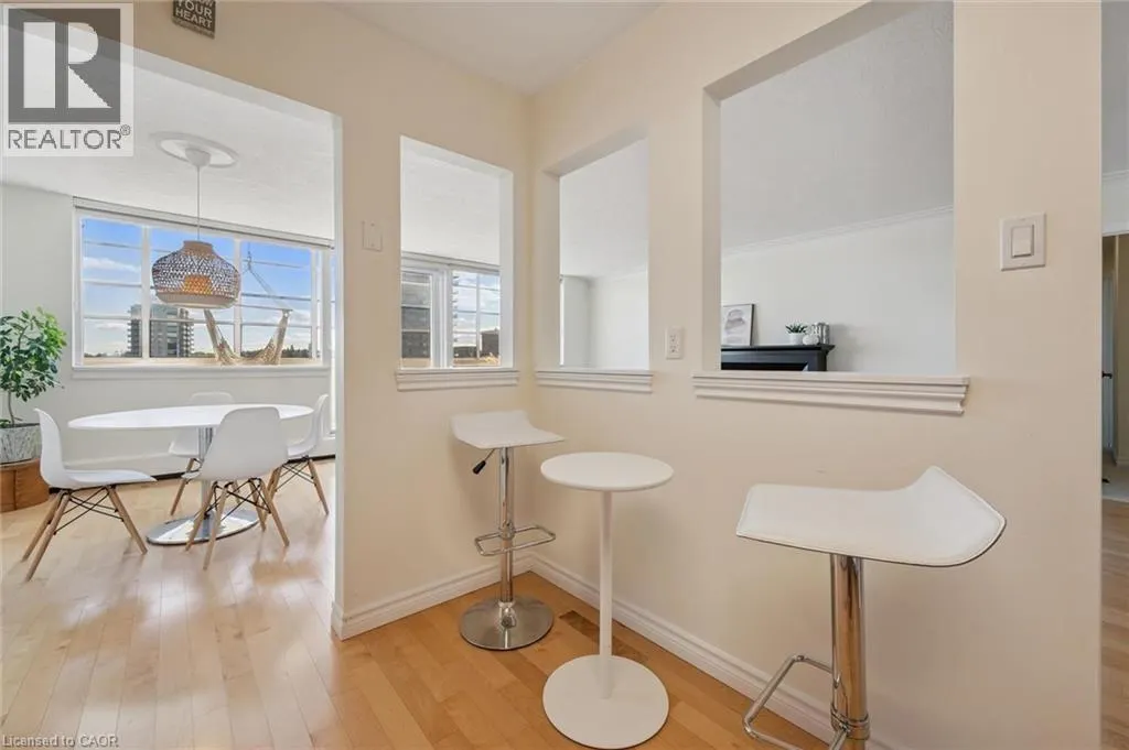 65 WESTMOUNT Road N Unit# 910 #910