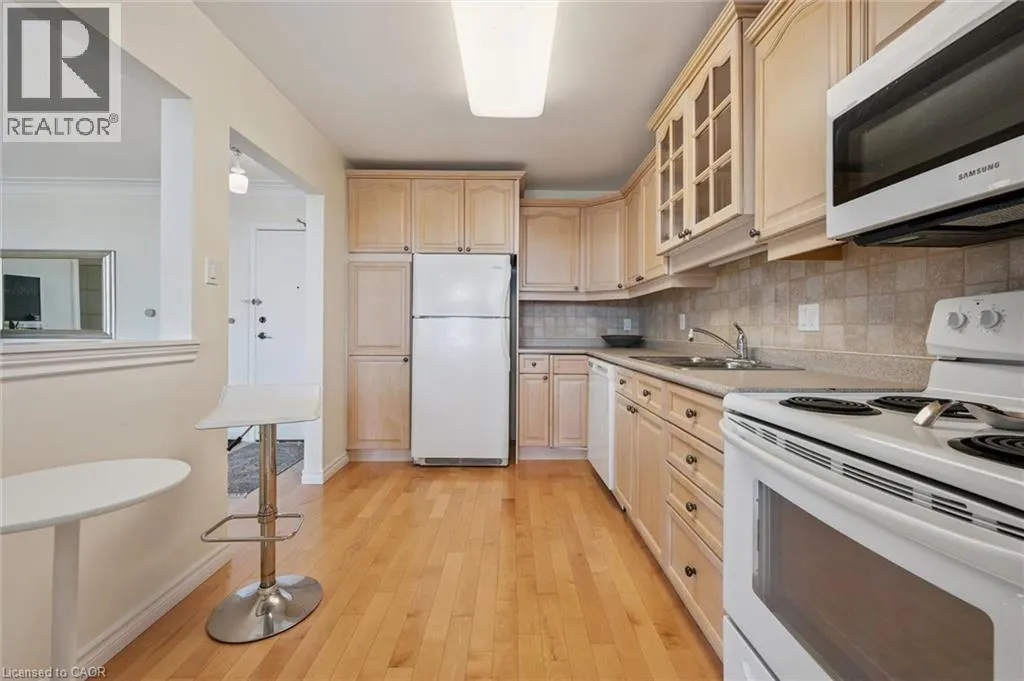 65 WESTMOUNT Road N Unit# 910 #910