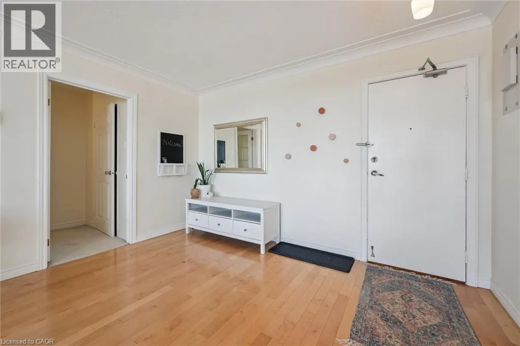 65 WESTMOUNT Road N Unit# 910 #910