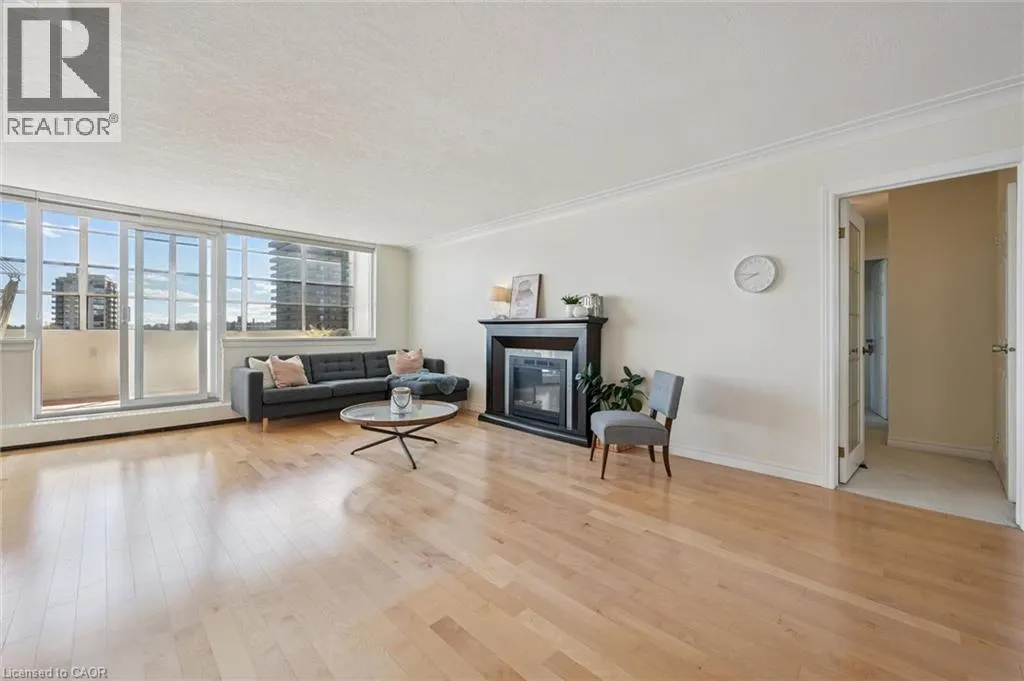 65 WESTMOUNT Road N Unit# 910 #910