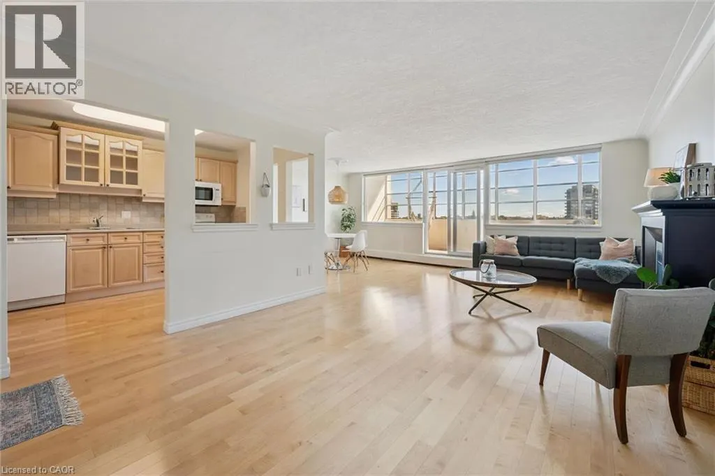 65 WESTMOUNT Road N Unit# 910 #910
