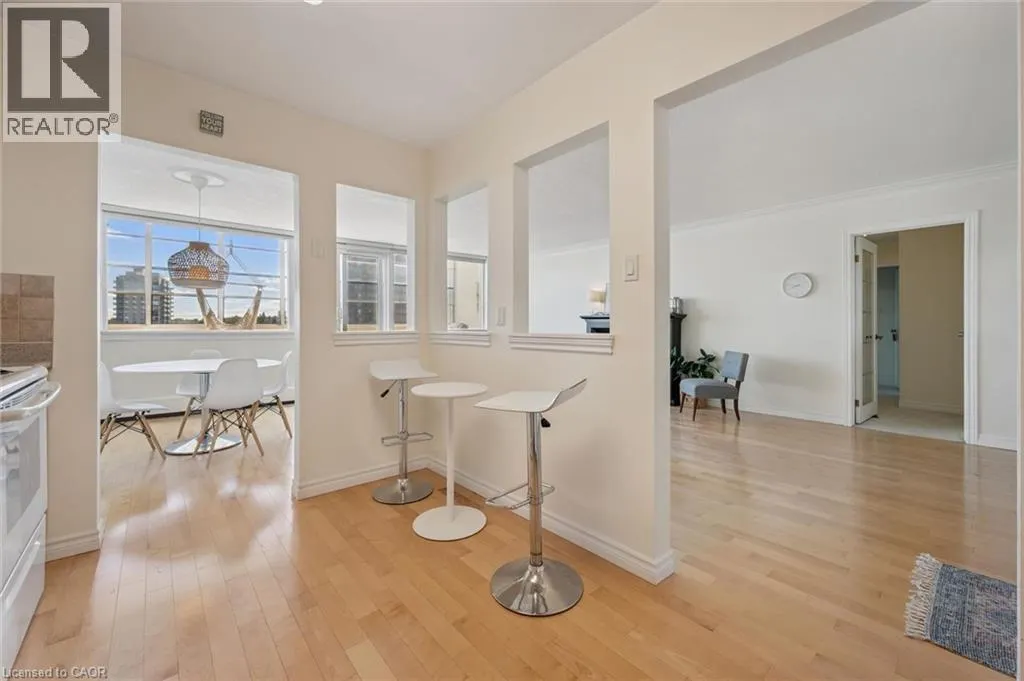 65 WESTMOUNT Road N Unit# 910 #910
