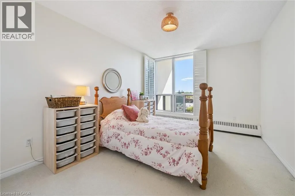 65 WESTMOUNT Road N Unit# 910 #910