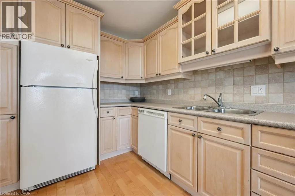 65 WESTMOUNT Road N Unit# 910 #910