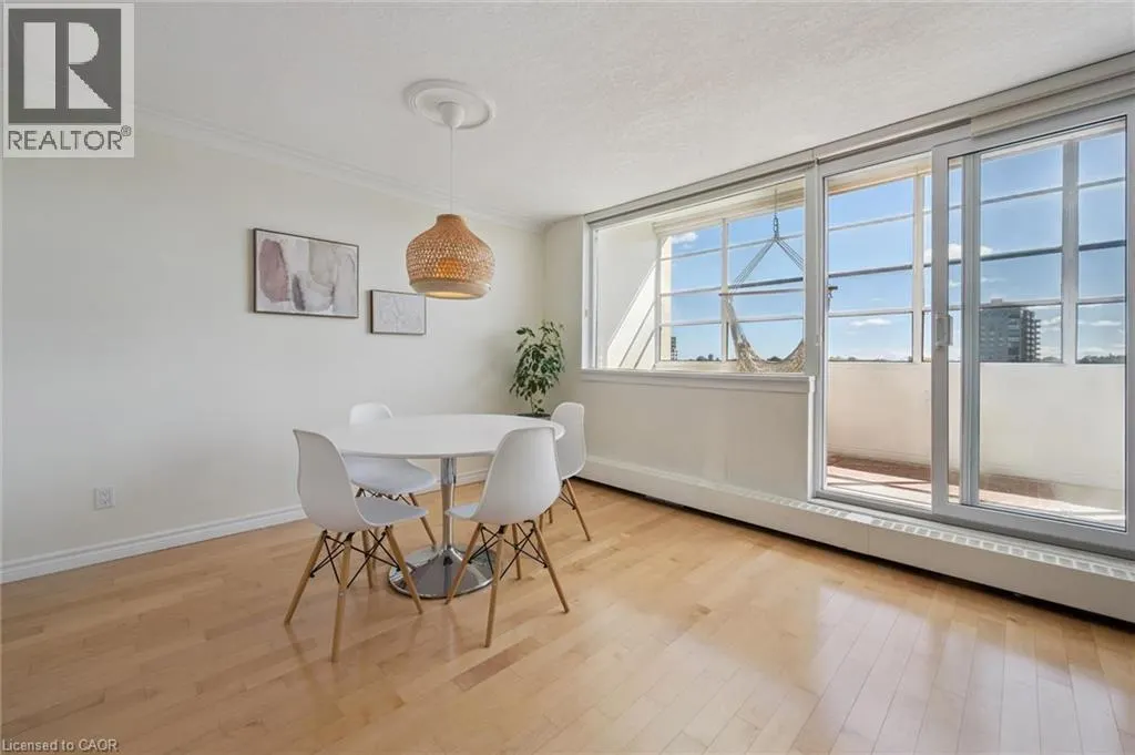 65 WESTMOUNT Road N Unit# 910 #910