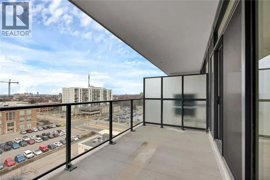 741 KING Street W Unit# 813 #813