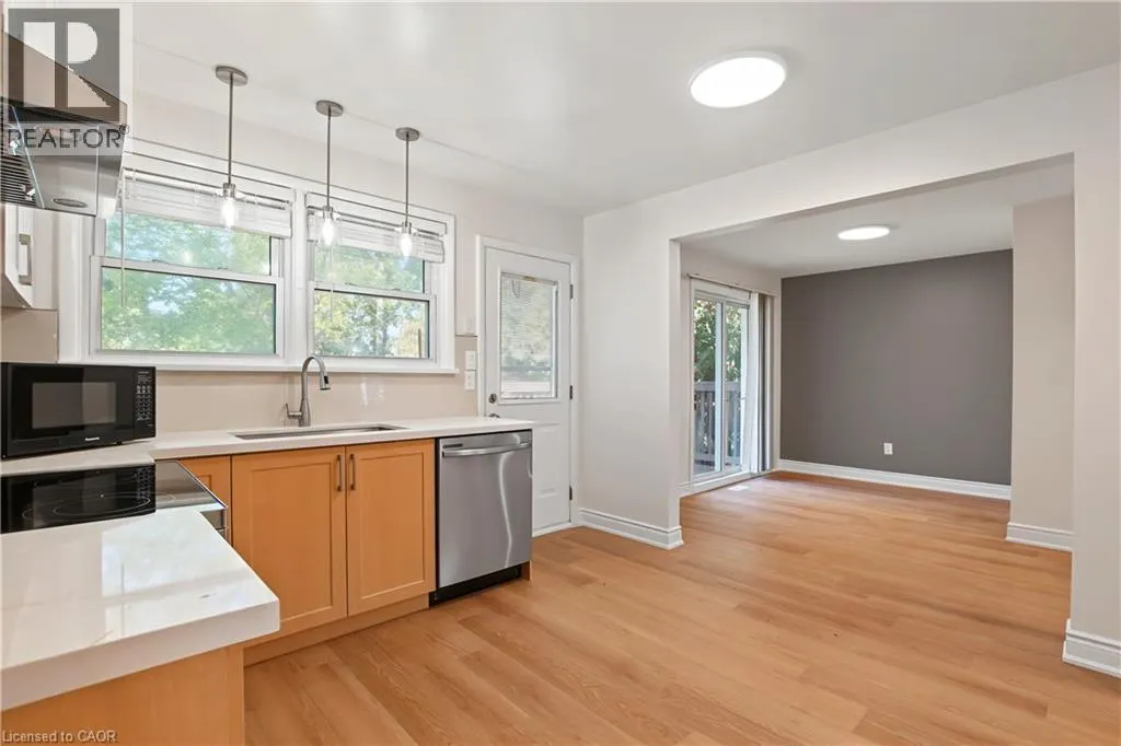 143 ELGIN Crescent