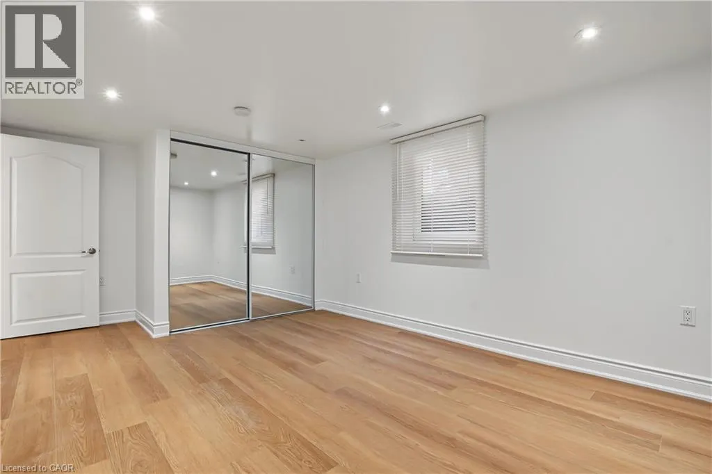 143 ELGIN Crescent