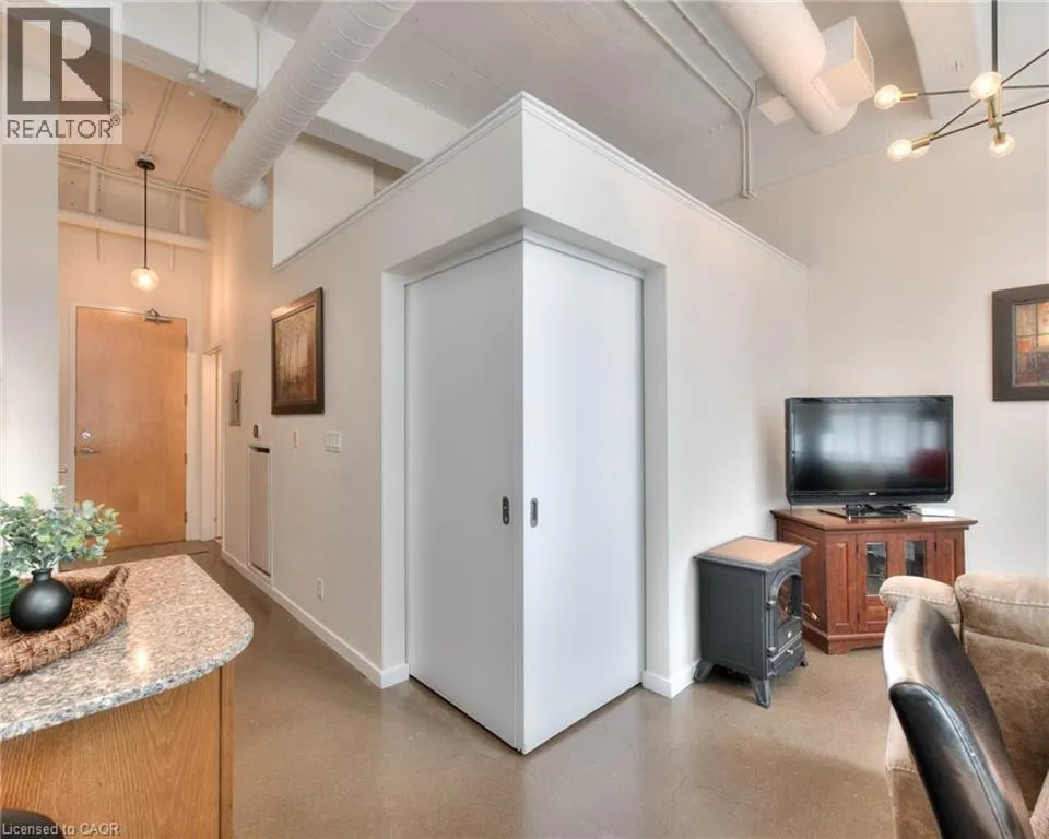 410 KING Street W Unit# 108 #108