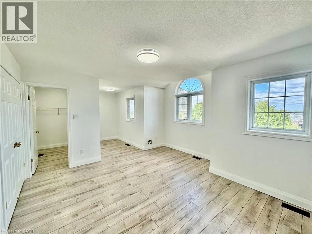 56 LENA Crescent
