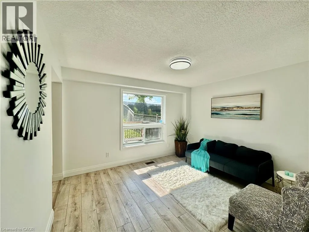 56 LENA Crescent